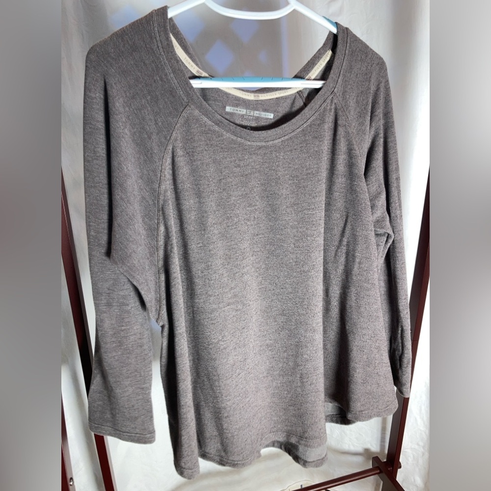 Tommy Hilfiger Sport size M swing top, taupe gray